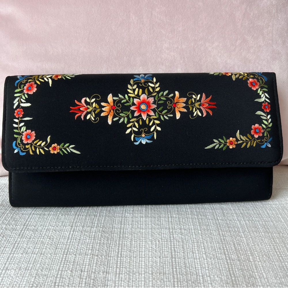 Black Floral Embroidered Clutch Evening Bag